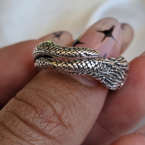 Sterling Skull and Dragon Ring - Picture 5 of 6